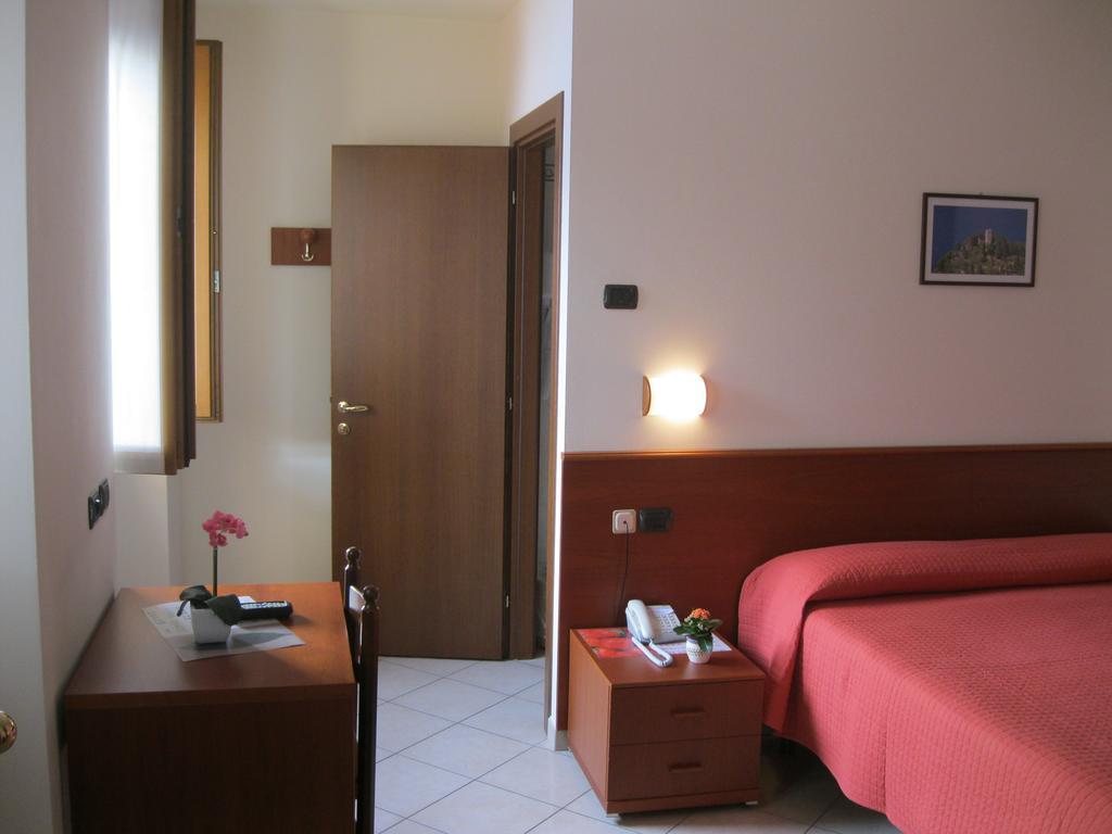 Albergo Esposito Barzio Camera foto